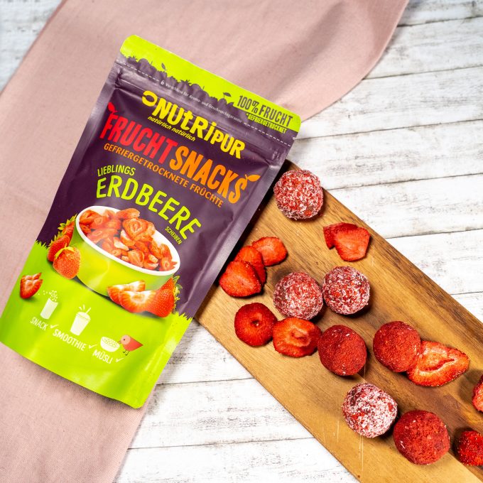 Freeze-dried fruit strawberry natural without additives Bliss Balls