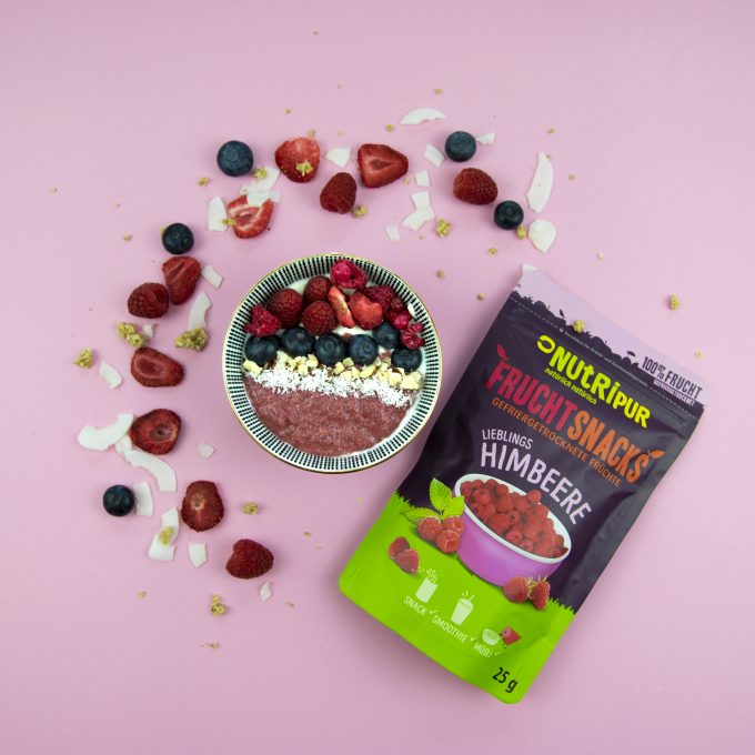 Freeze-dried fruits without additives Raspberry Smoothie Bowl natural