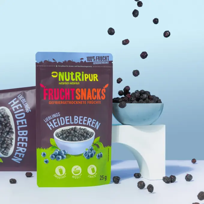Detailbild der Verpackung und der gefriergetrockneten Heidelbeeren