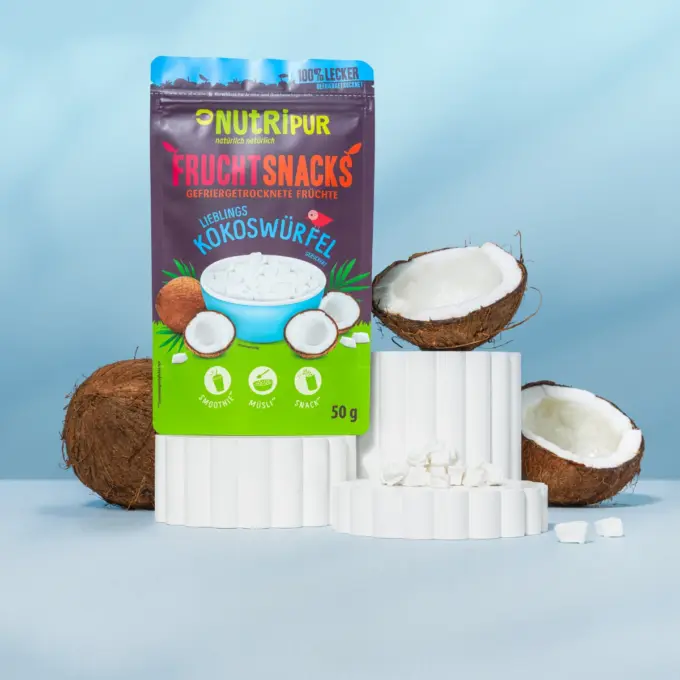 Detailbild der Verpackung und gefriergetrocknete Kokoswürfel-Zubereitung