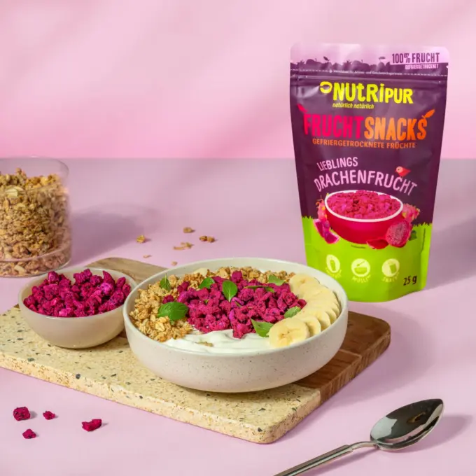 Bild zeigt gefriergetrocknete Drachenfrüchte im Müsli