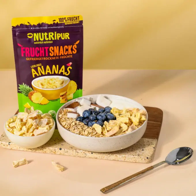 Bild zeigt gefriergetrocknete Ananas im Müsli