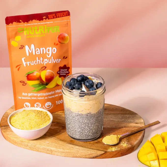 Bild zeigt gefriergetrocknetes Mangopulver als Shake
