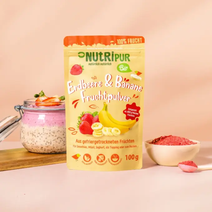 Bild zeigt gefriergetrocknetes Erdbeer-Banane Bio-Fruchtpulver als Dessert