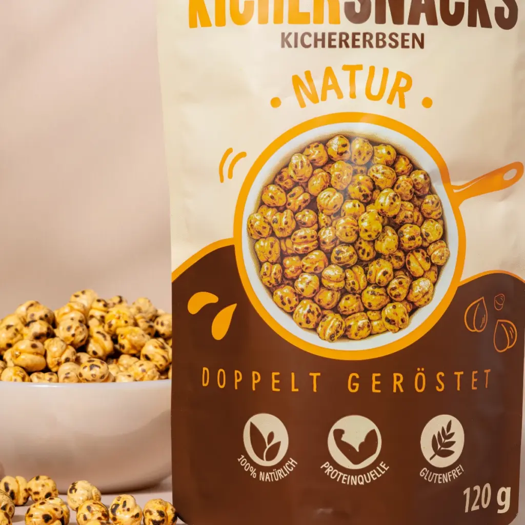 Detailbild der Verpackung und der Kichererbsensnacks ohne Salz