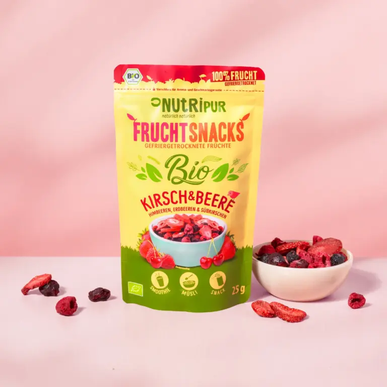 Hier ist ein Produktbild der gefriergetrockneten Bio-Fruchtmischung Kirsche & Beere von NutriPura