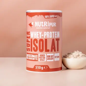 Hier ist ein Produktbild des Super Isolat Whey Proteinpulvers Zimt