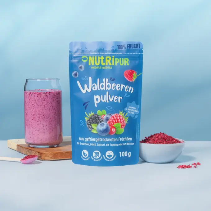 Bild zeigt gefriergetrocknetes Waldbeerpulver als Shake