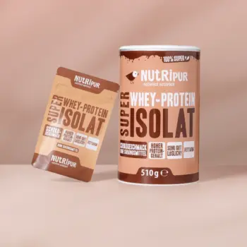 Von NutriPur zum Kauf angebotenen Variante des Super Isolat Whey Proteinpulvers Schoko