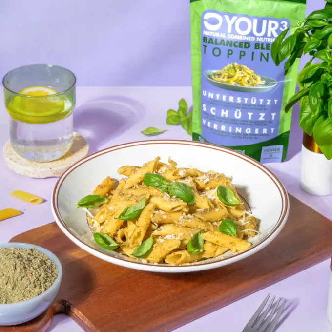 Bild zeigt Topping auf einem lecker anmutenden Pasta-Gericht