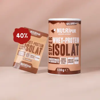 Hier ist ein Bild der von NutriPur zum Kauf angebotenen Variante des Super Isolat Whey Proteinpulvers Schoko