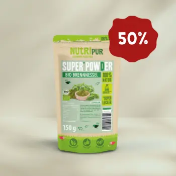 Hier ist ein Produktbild vom SuperPowder Bio Brennnessel-Pulver von NutriPur. Jetzt 50 Prozent Rabatt